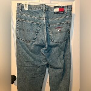 Vintage Tommy Hilfiger Men's Blue Jeans Size 34x32
